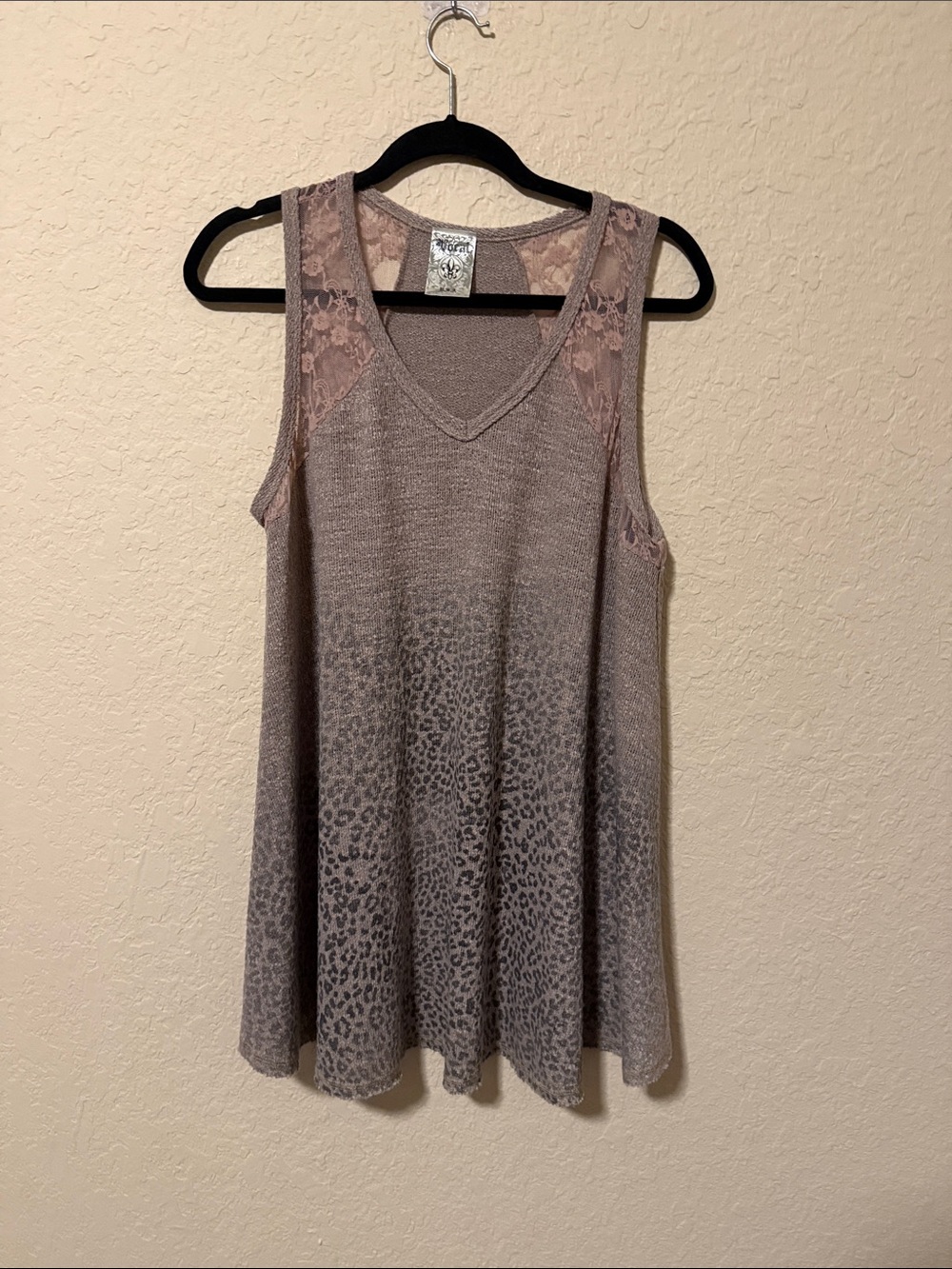 Vocal Neutral Lace-Shoulder Leopard Swing Tank size large